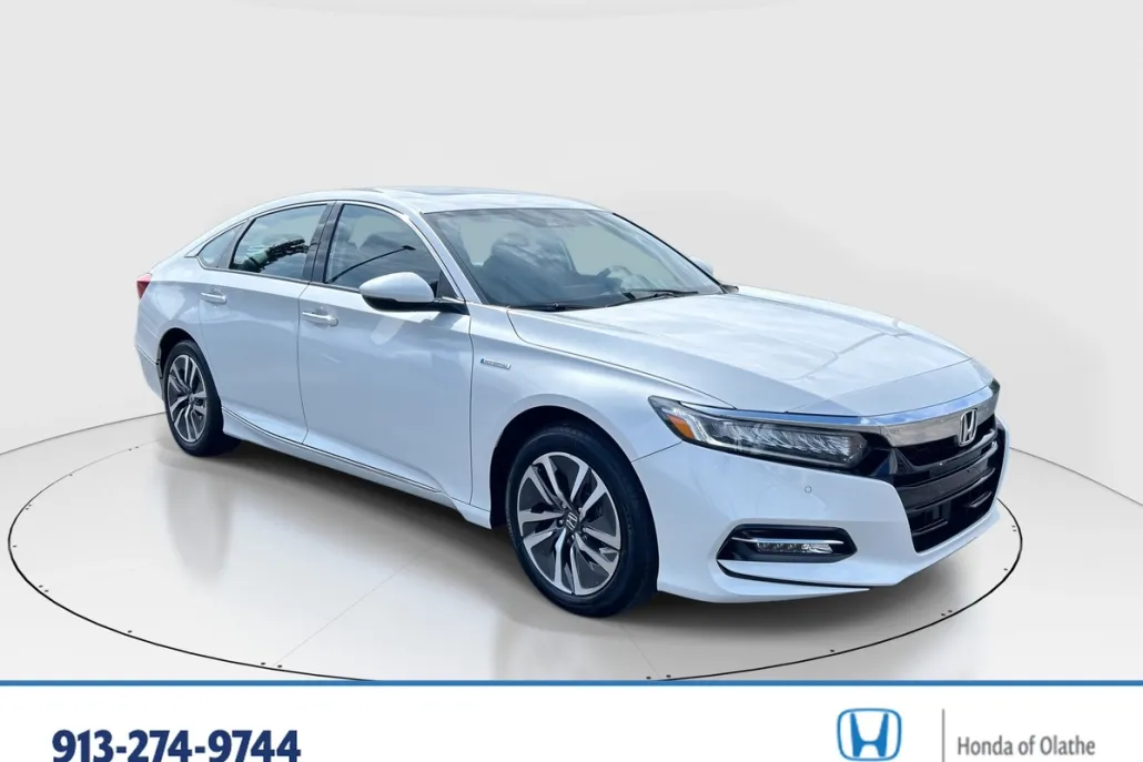 2019 Honda Accord Hybrid Touring photo 1