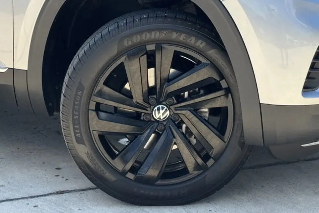 2021 Volkswagen Atlas V6 SEL photo 1