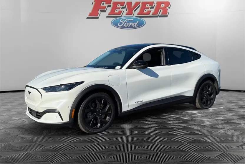 2024 Ford Mustang Mach-E Select photo 1