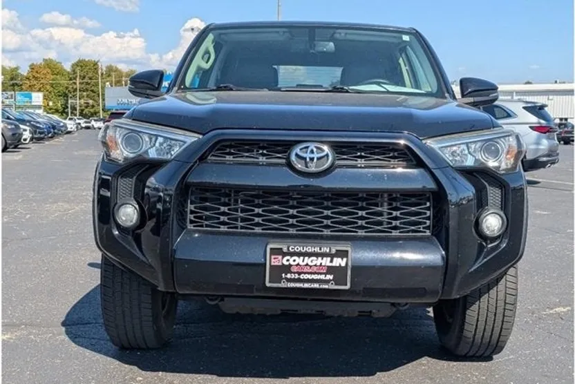 2014 Toyota 4Runner Limited photo 1