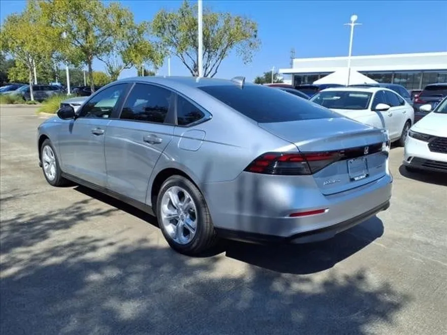 2025 Honda Accord LX photo 1