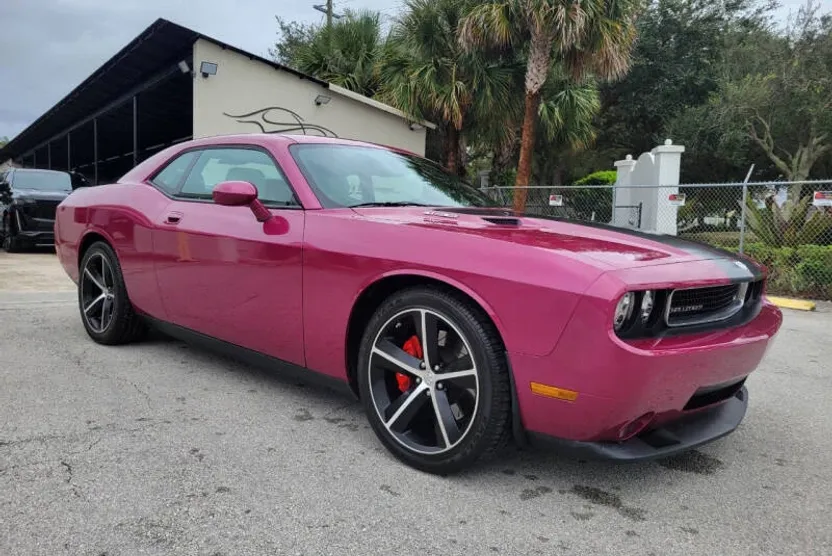 2010 Dodge Challenger SRT8 photo 1