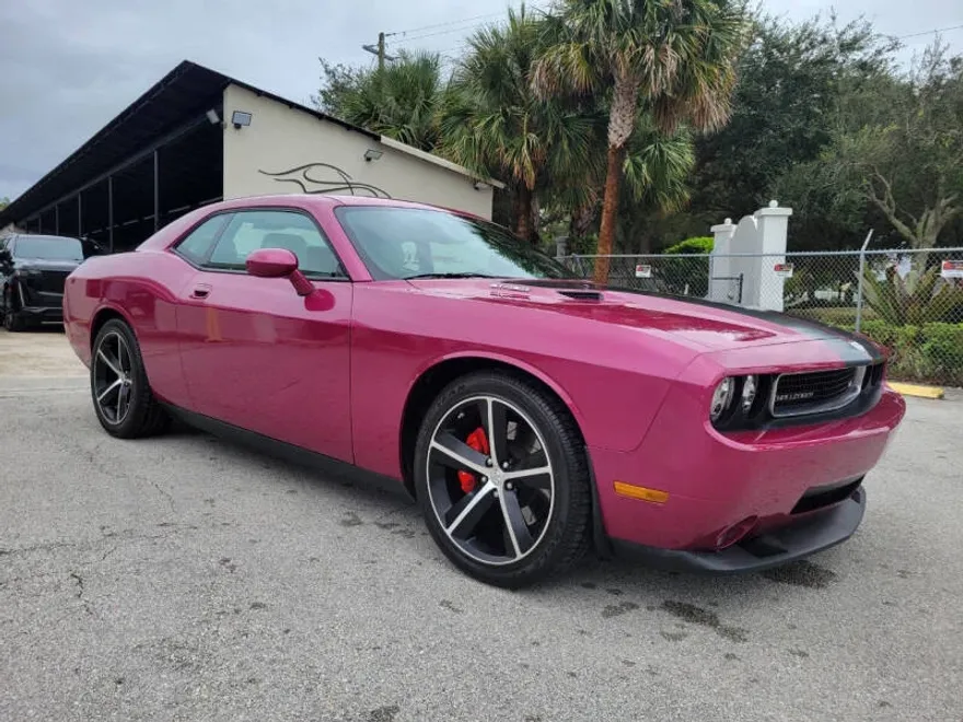 2010 Dodge Challenger SRT8 photo 1