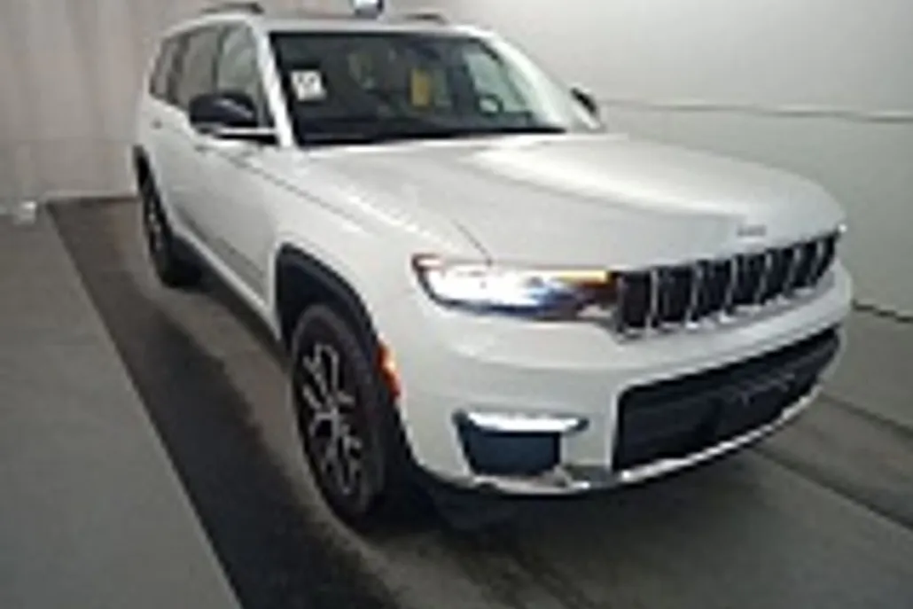 2024 Jeep Grand Cherokee Limited photo 1