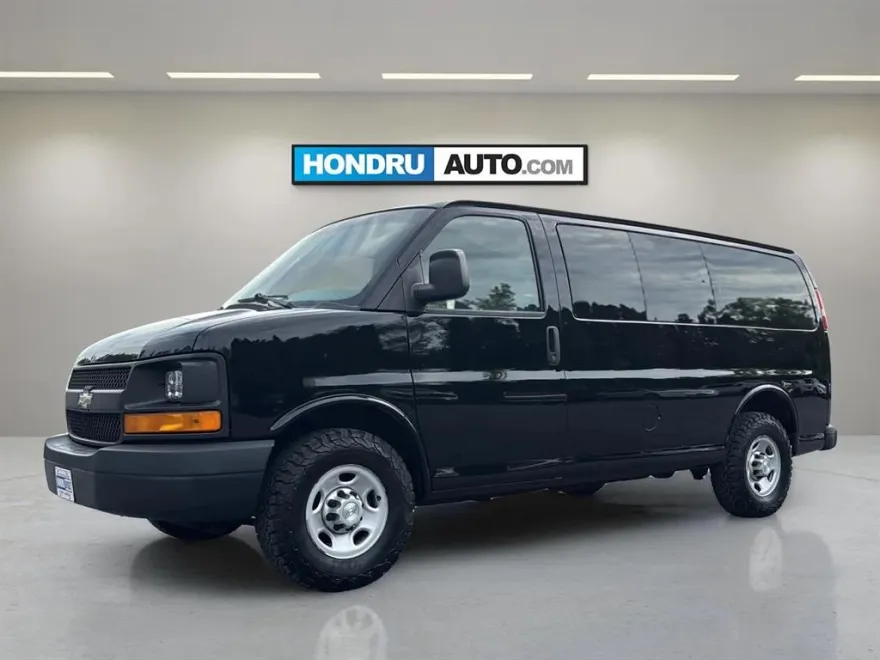 2013 Chevrolet Express 2500 LS Van photo 1