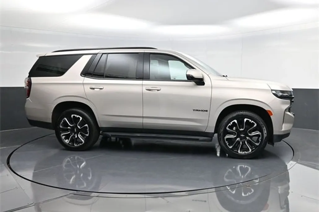 2022 Chevrolet Tahoe RST photo 1