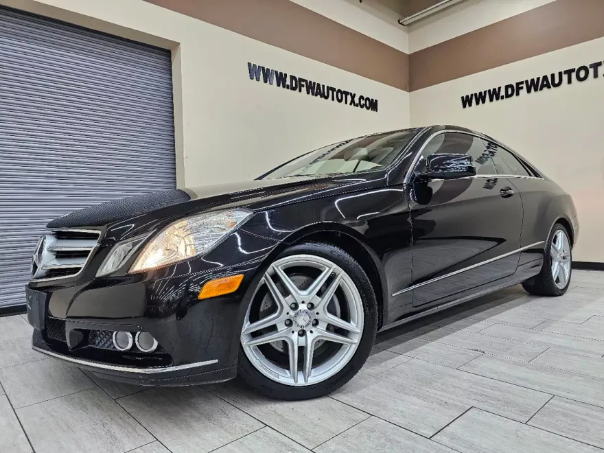 2011 Mercedes Benz E Coupe photo 1
