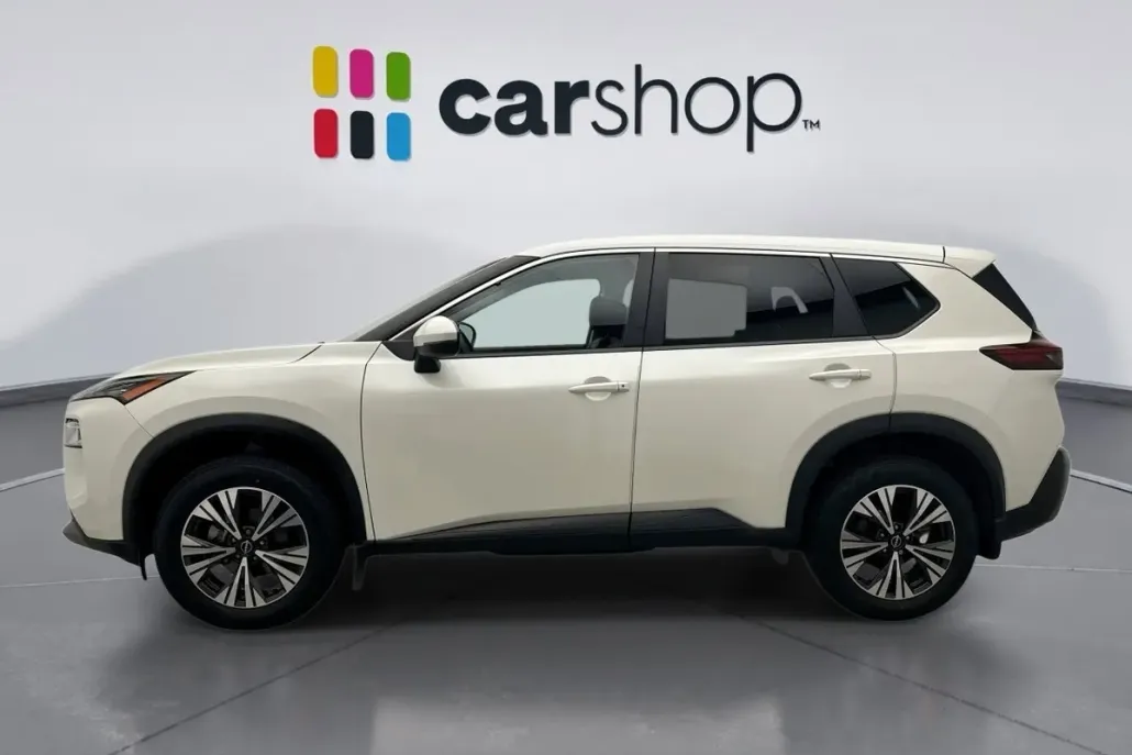 2023 Nissan Rogue SV photo 1