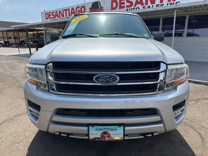 2016 Ford Expedition XLT photo 1