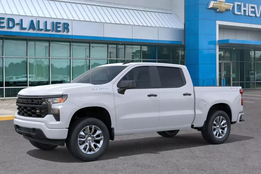 2025 Chevrolet Silverado 1500 Custom photo 1