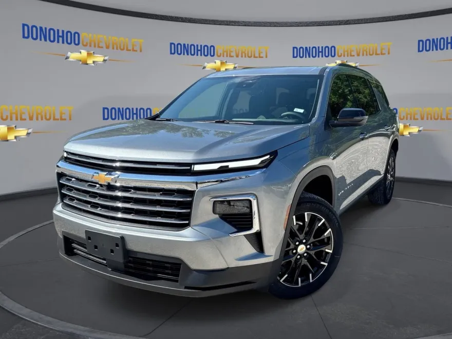 2025 Chevrolet Traverse photo 1