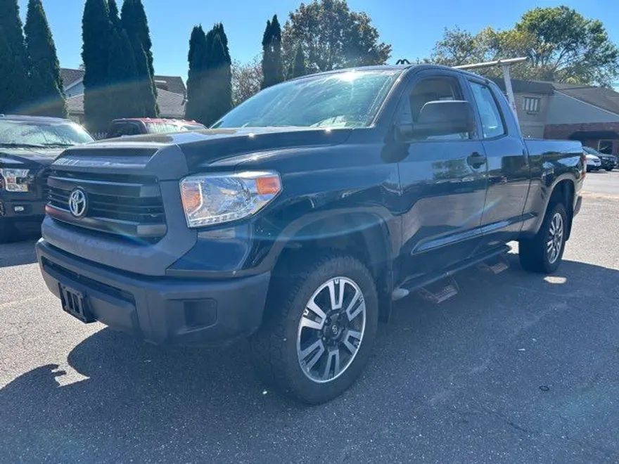 2015 Toyota Tundra SR5 Grade photo 1