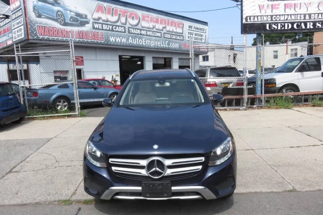 2016 Mercedes Benz GLC 300 4MATIC photo 1