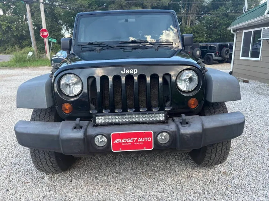 2011 Jeep Wrangler Unlimited Rubicon photo 1