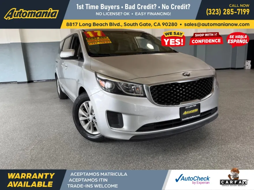 2017 Kia Sedona LX photo 1