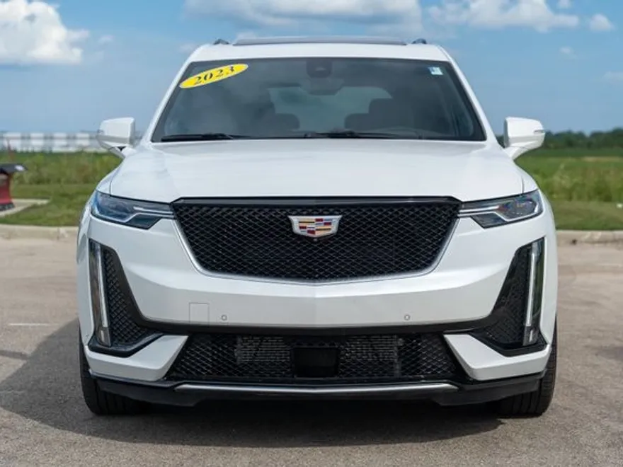 2023 Cadillac XT6 Sport photo 1
