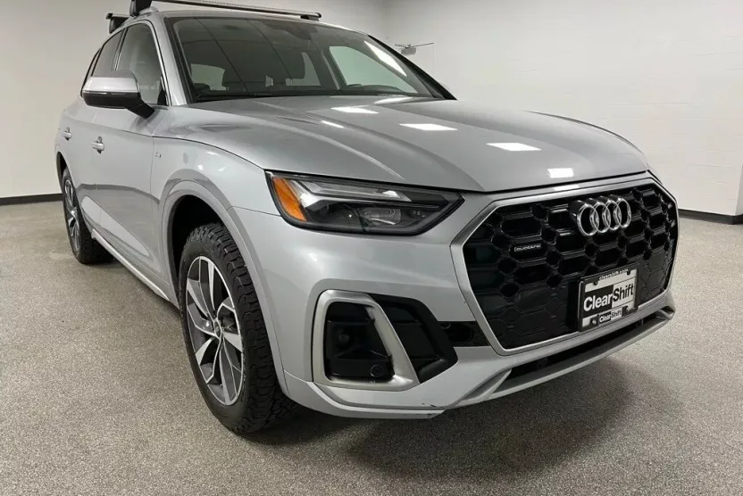 2022 Audi Q5 45 S line Premium photo 1