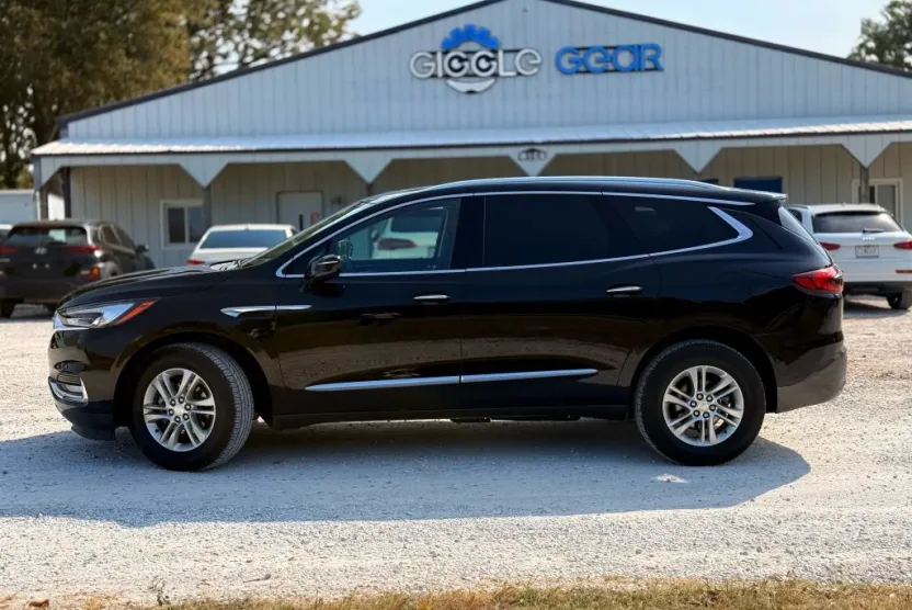 2021 Buick Enclave Essence Sport photo 1