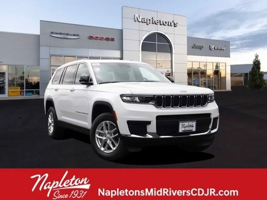 2025 Jeep Grand Cherokee Laredo photo 1