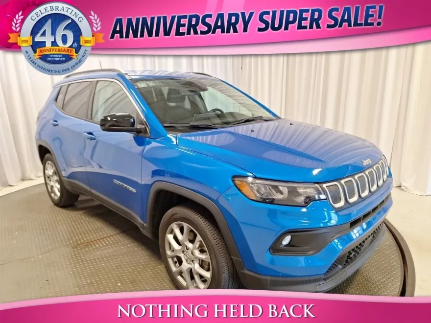 2022 Jeep Compass Latitude Lux photo 1