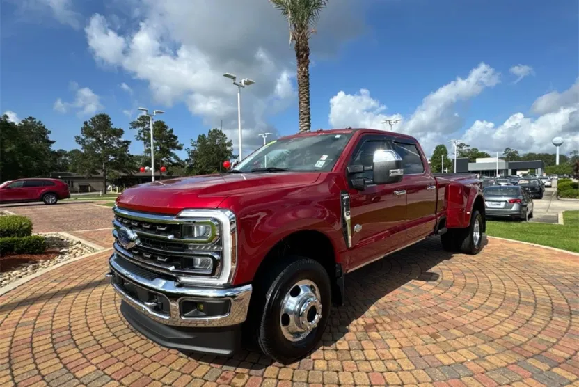 2024 Ford F-350 King Ranch photo 1