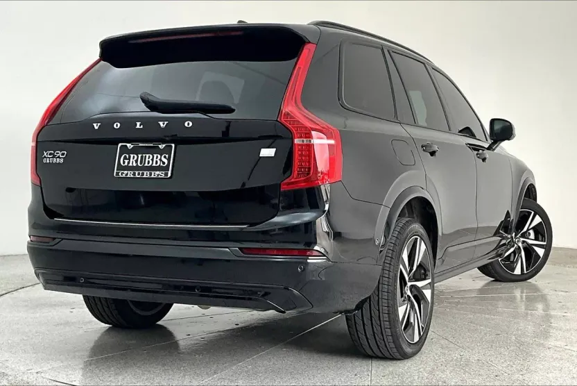 2023 Volvo XC90 Recharge Plus photo 1