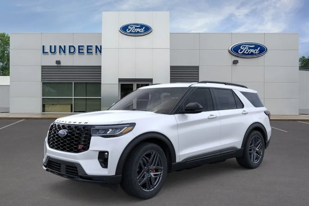 2025 Ford Explorer ST photo 1