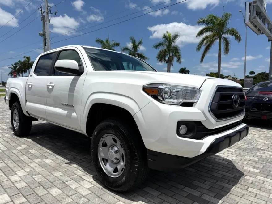 2021 Toyota Tacoma SR5 Double Cab photo 1