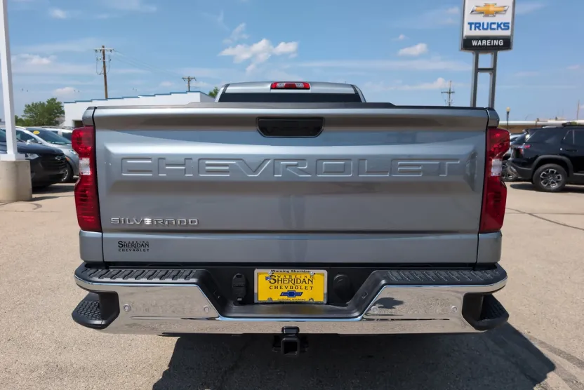 2025 Chevrolet Silverado 1500 photo 1