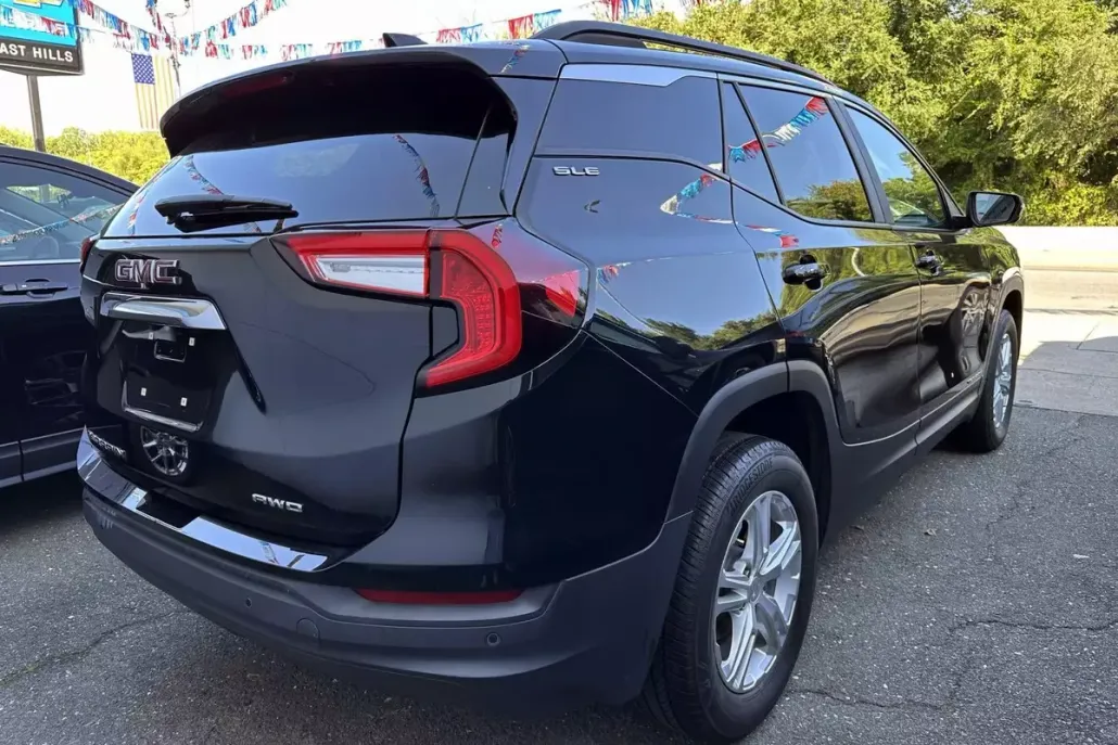 2022 Gmc Terrain SLE photo 1