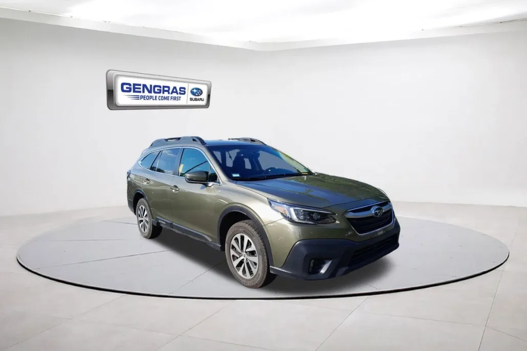 2022 Subaru Outback Premium photo 1