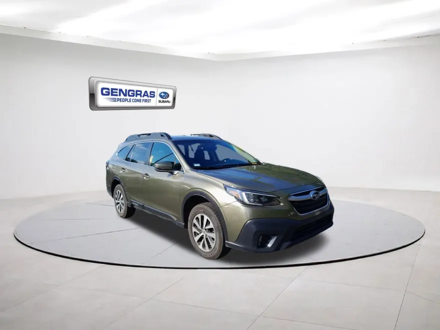 2022 Subaru Outback Premium photo 1