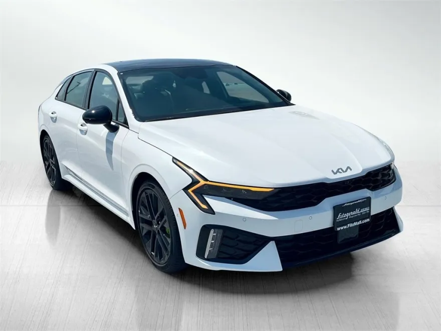2026 Kia K5 GT photo 1