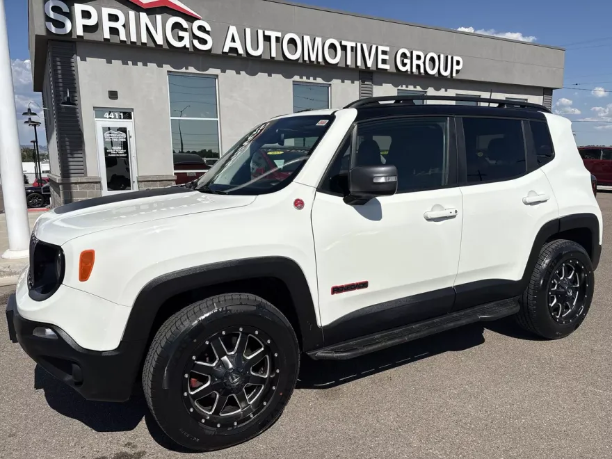 2019 Jeep Renegade Trailhawk photo 1
