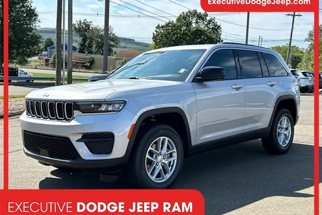2025 Jeep Grand Cherokee Laredo X photo 1