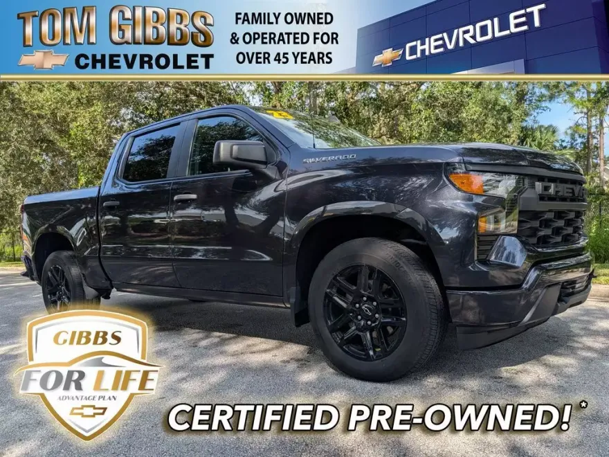 2023 Chevrolet Silverado 1500 Custom photo 1