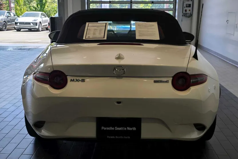 2024 Mazda MX-5 Miata Miata Grand Touring photo 1