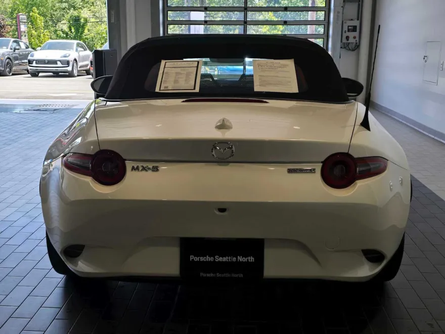 2024 Mazda MX-5 Miata Miata Grand Touring photo 1