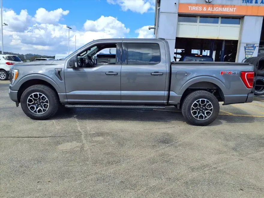 2022 Ford F-150 XLT photo 1