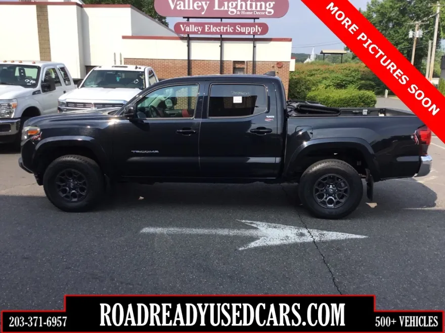 2018 Toyota Tacoma SR5 photo 1
