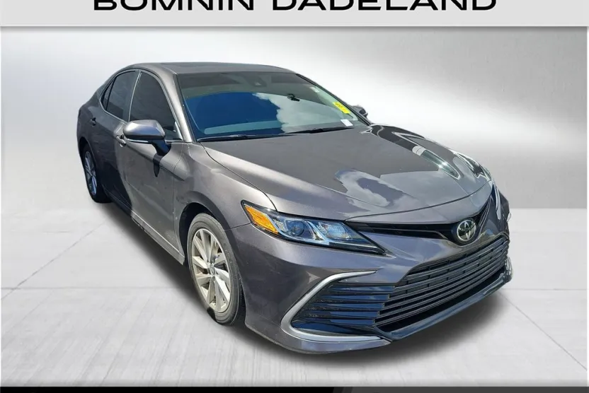 2024 Toyota Camry LE photo 1