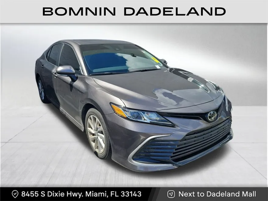 2024 Toyota Camry LE photo 1