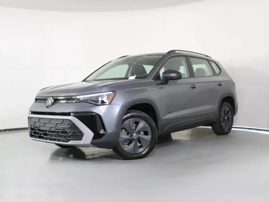 2025 Volkswagen Taos S photo 1