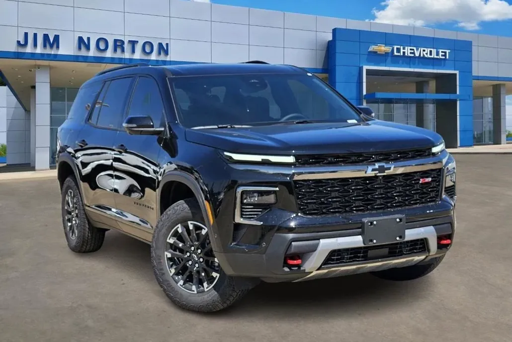 2026 Chevrolet Traverse Z71 photo 1