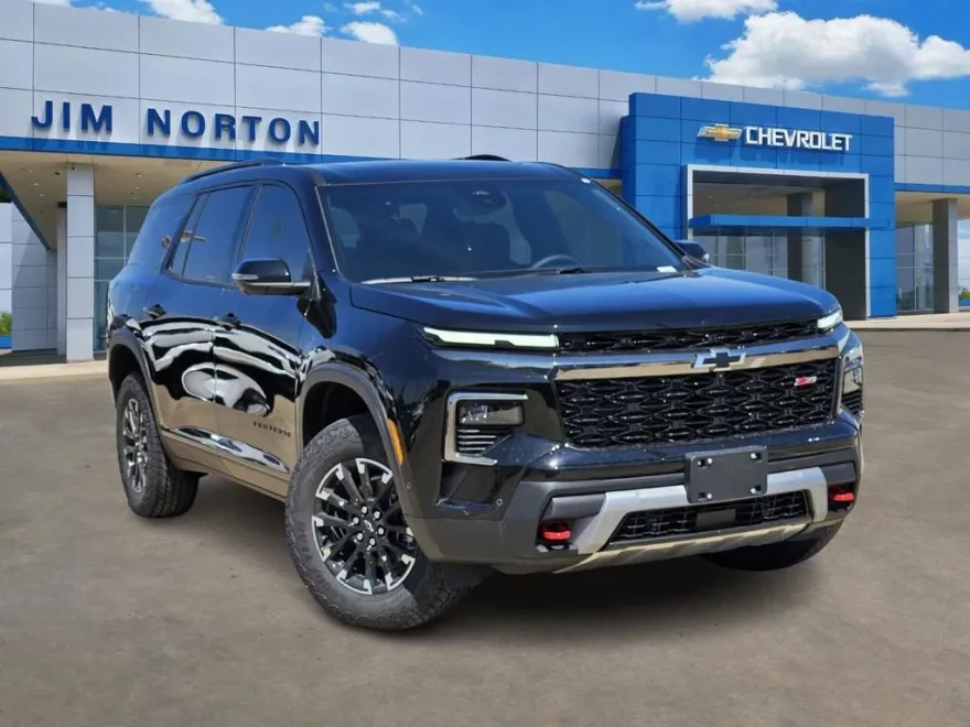 2026 Chevrolet Traverse Z71 photo 1