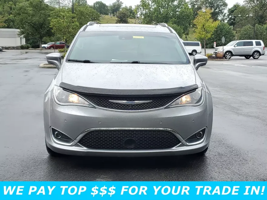2018 Chrysler Pacifica Touring Plus photo 1
