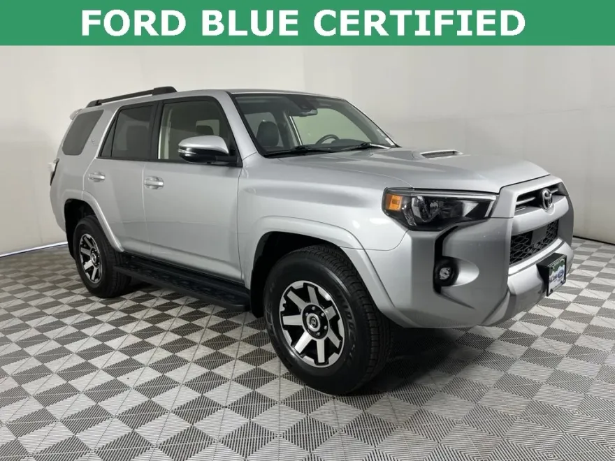 2024 Toyota 4Runner TRD Off-Road Premium photo 1