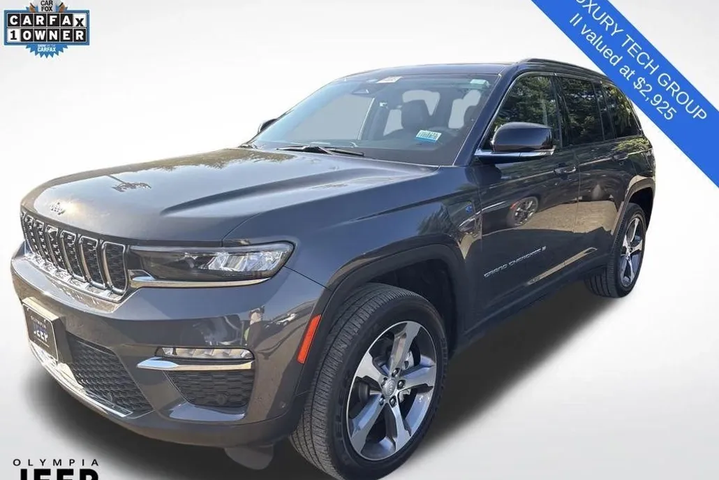 2023 Jeep Cherokee Base photo 1