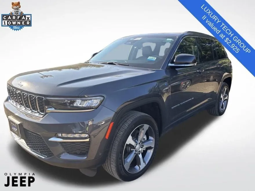 2023 Jeep Cherokee Base photo 1