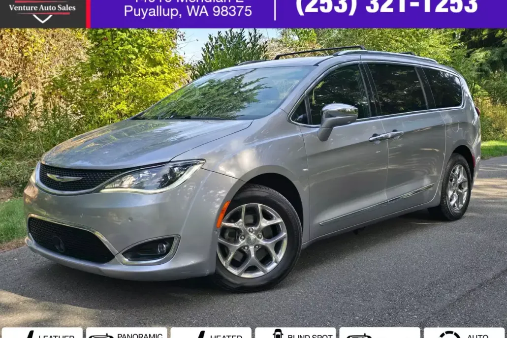 2017 Chrysler Pacifica Limited photo 1